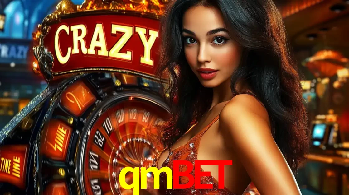Mulher glamourosa olhando para a câmera com a roda vermelha do Crazy Time ao fundo em um ambiente de cassino, destacando a emoção dos jogos ao vivo no qmbet.